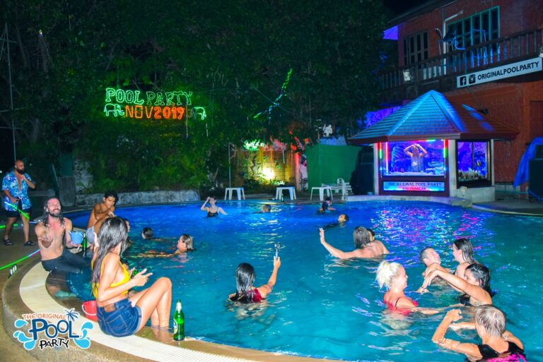 Original pool party 1 768x513